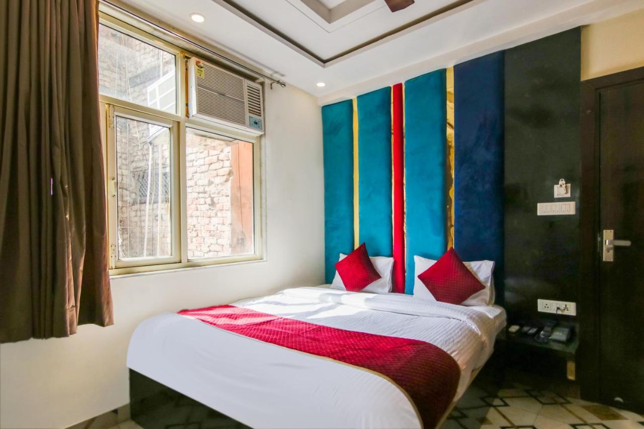 Double Rr Near Railway Station Hotel New Delhi